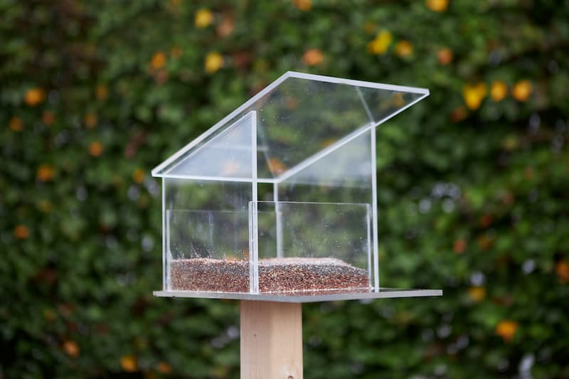 How to build a bird feeder