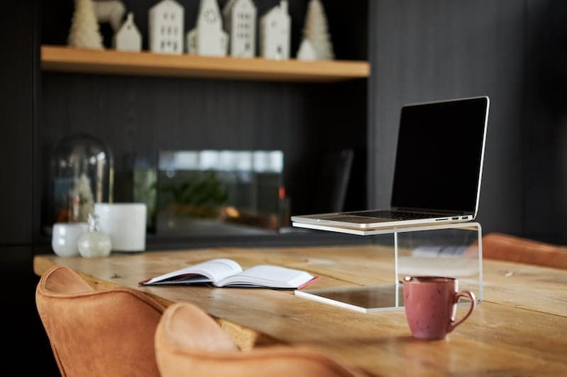 Laptop stand