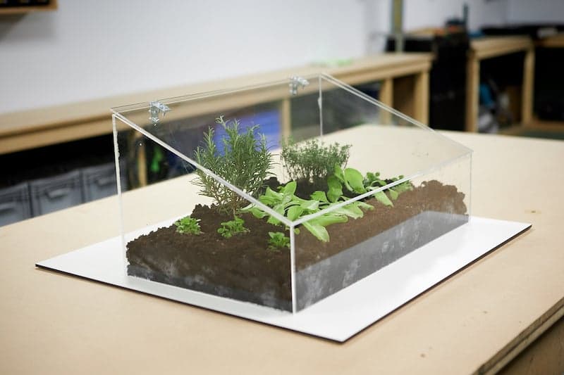 polycarbonate mini greenhouse