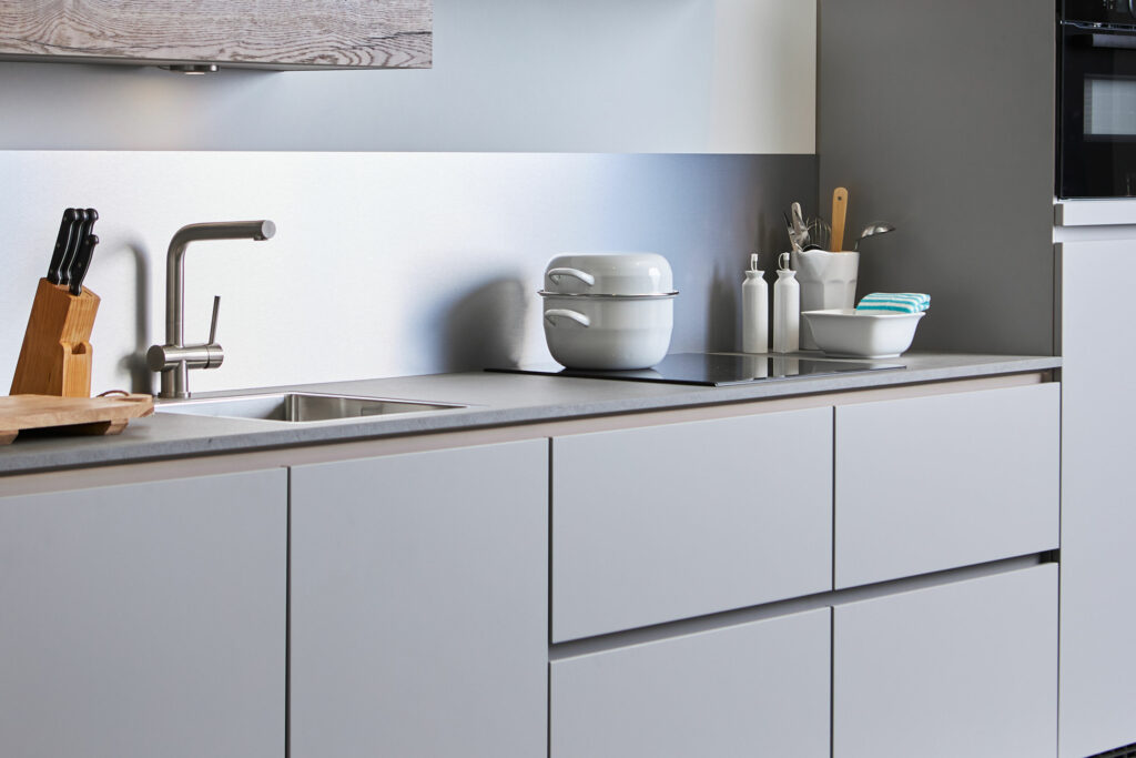 5-Kitchen-splashback-ideas-aluminium
