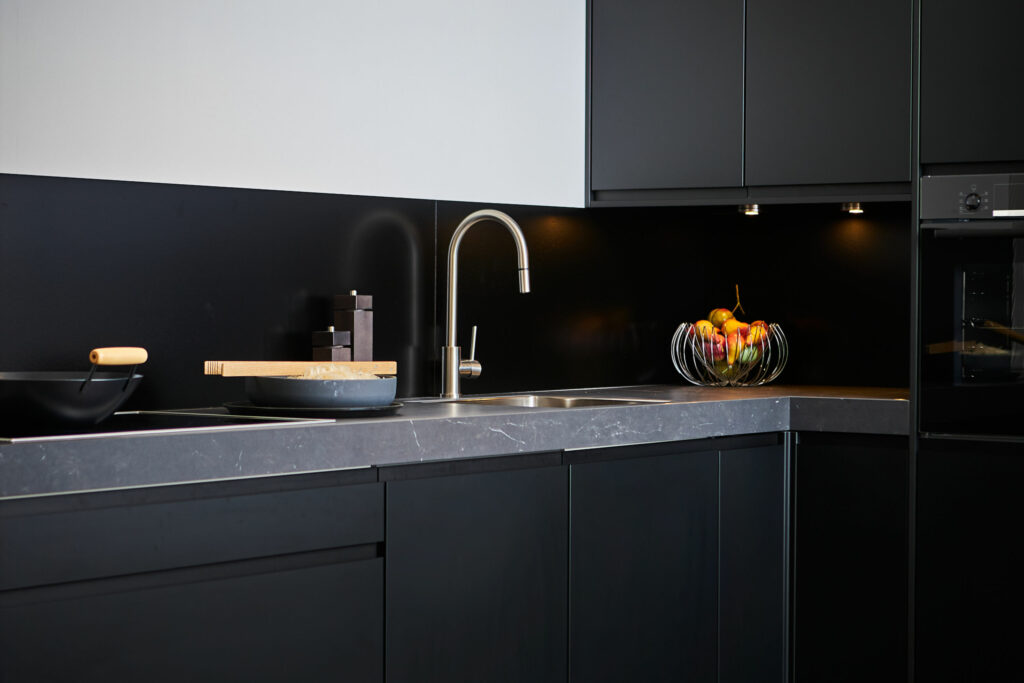 Plastic-black-splashback-for-kitchen