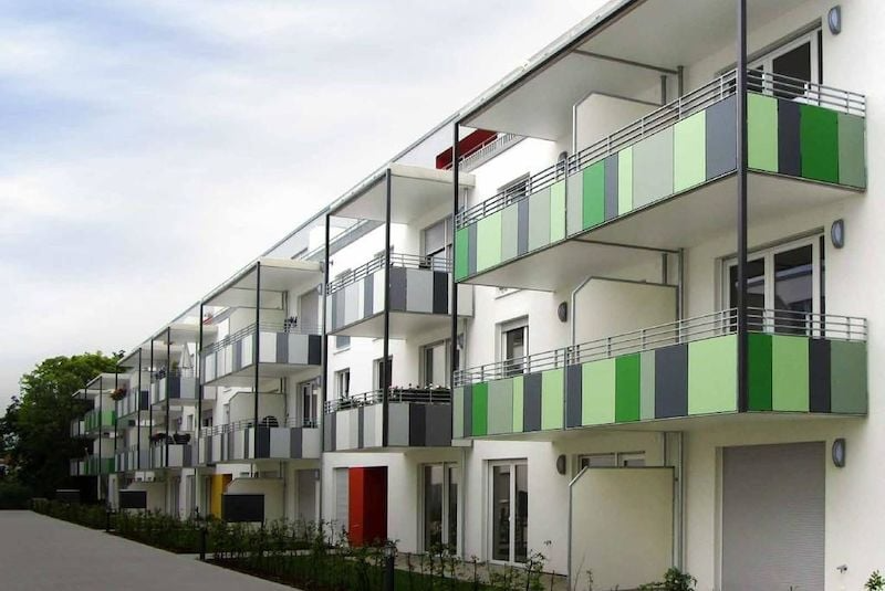 Balcony glazing hpl